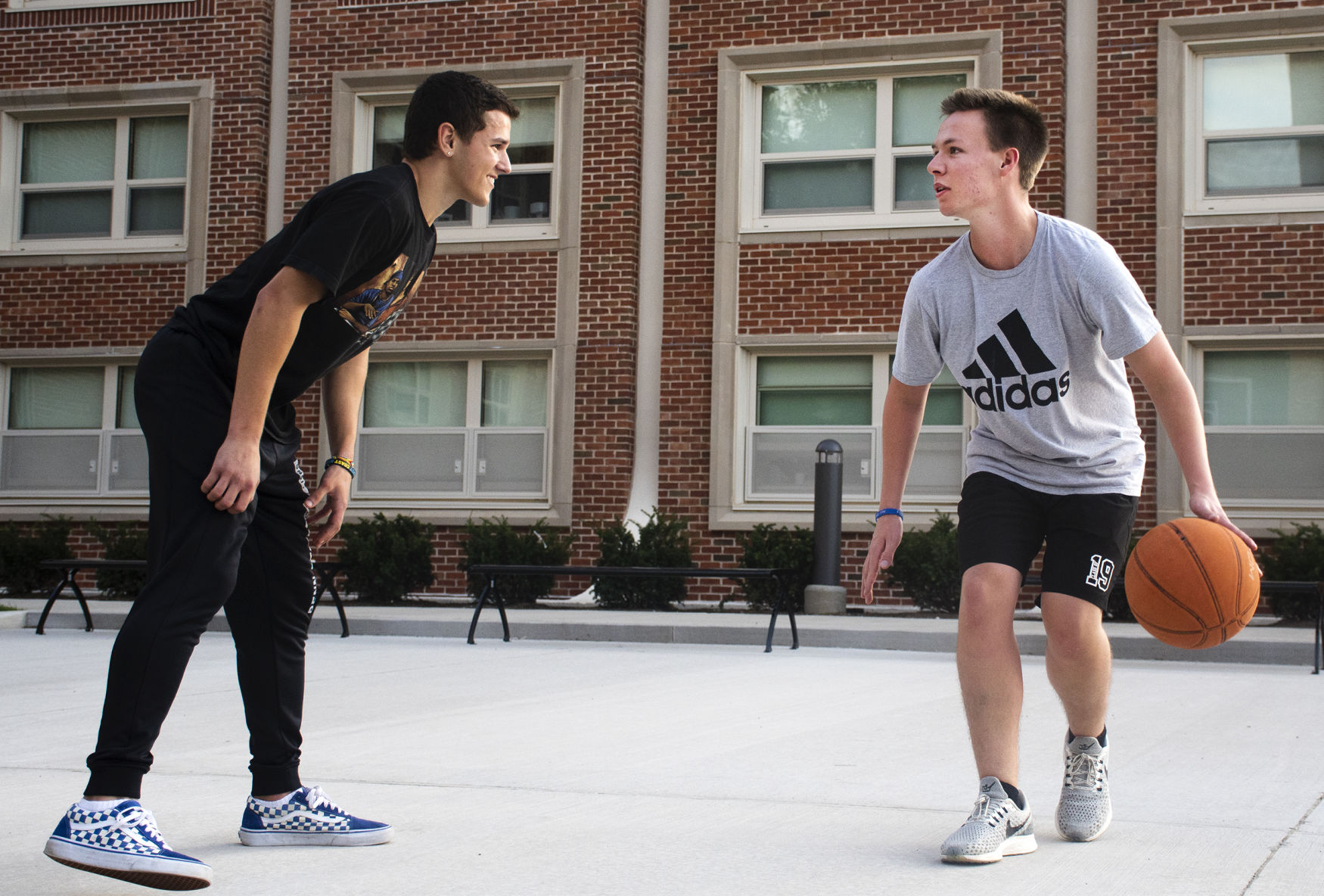 Pickup Basketball, ISO Ball